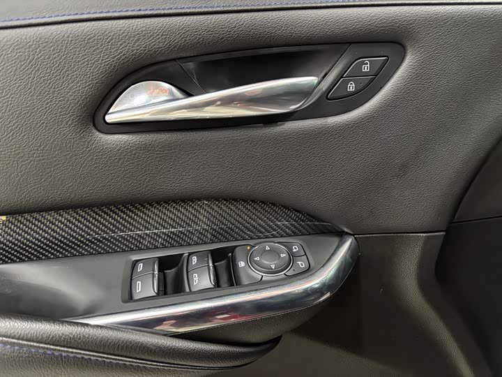 Фото 5 - Cadillac XT4