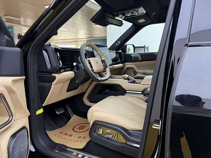 Фото 4 - BYD FangChengBao Leopard 8