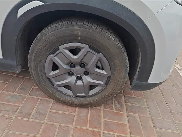 Photo 6 - BYD Yuan Up