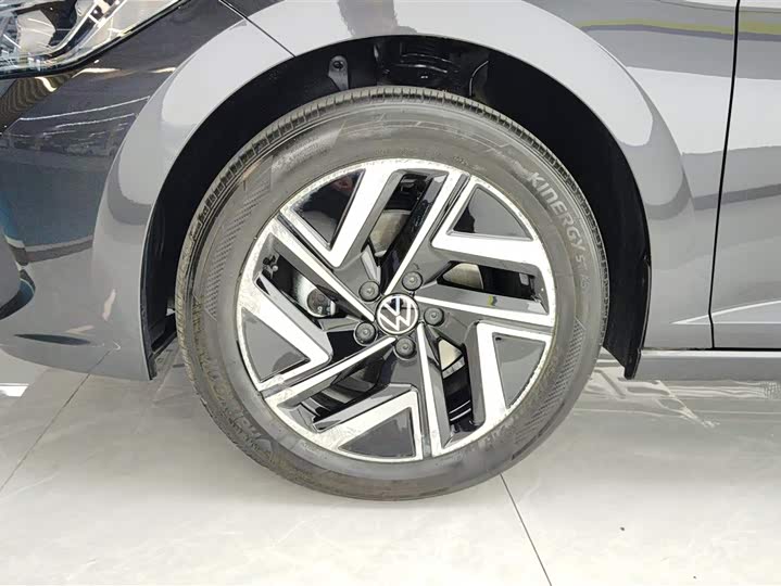 Фото 6 - Volkswagen Sagitar L