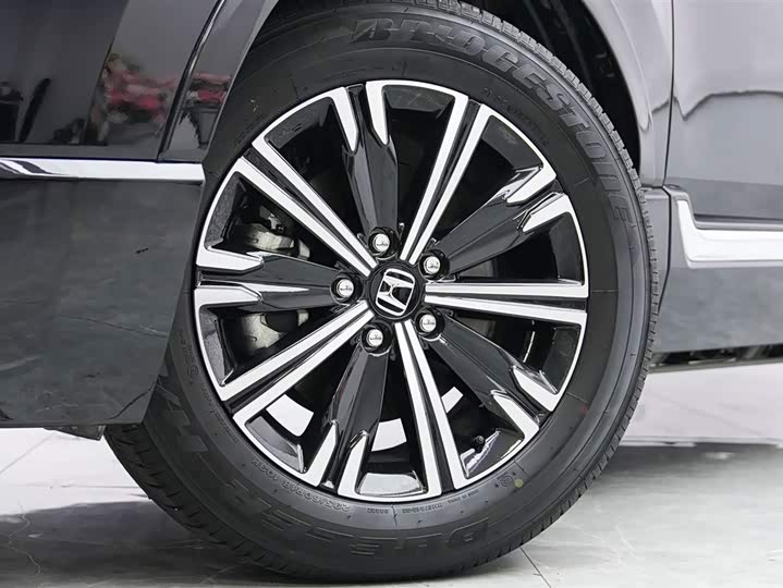 Фото 5 - Honda CR-V Hybrid