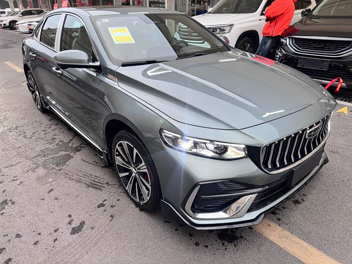 Фото 3 - Geely Preface