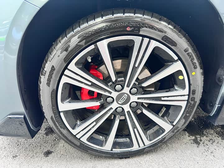 Фото 5 - Geely Preface