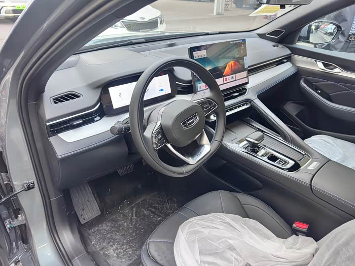 Фото 8 - Geely Preface