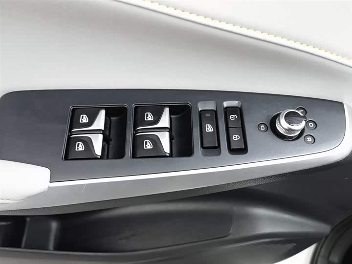 Фото 9 - Changan CS75 Plus