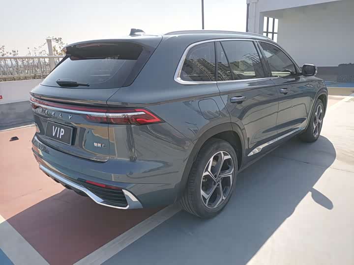 Фото 6 - Geely Monjaro