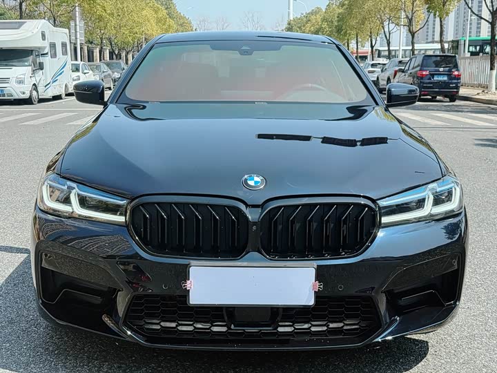 Фото 2 - BMW 5 Series