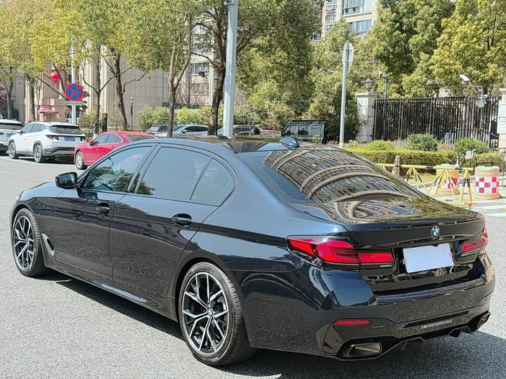 Фото 5 - BMW 5 Series