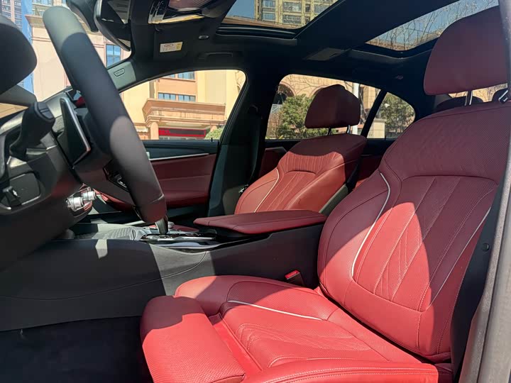 Фото 9 - BMW 5 Series