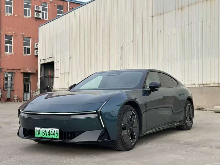 Фото 1 - XPeng P7