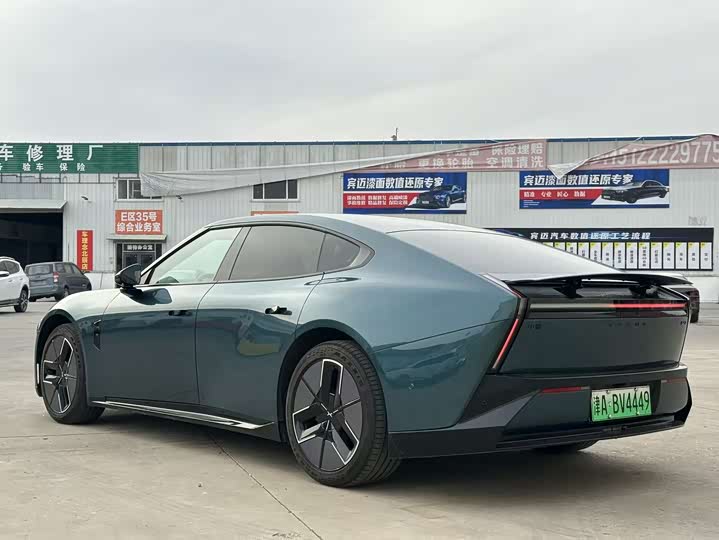 Фото 8 - XPeng P7