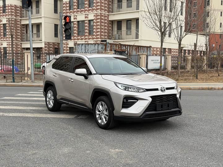 Photo 3 - Toyota Wildlander