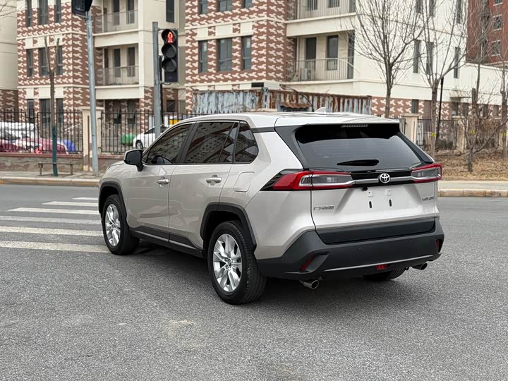 Photo 5 - Toyota Wildlander