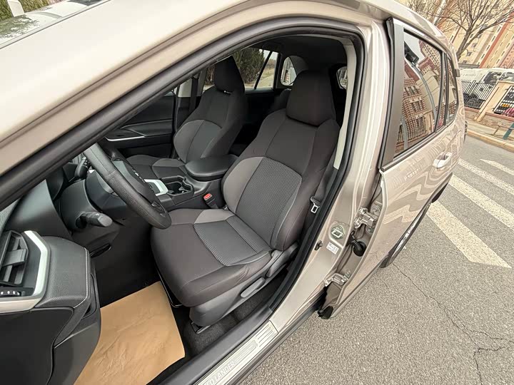 Photo 9 - Toyota Wildlander