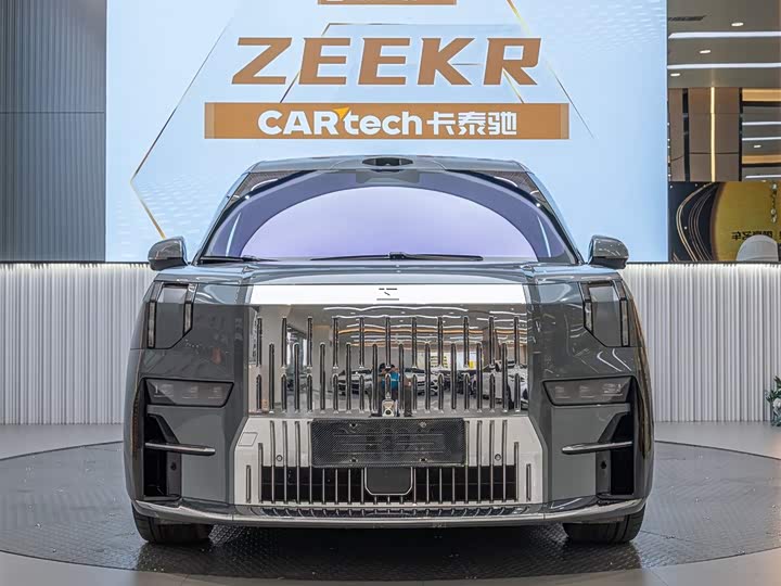Фото 2 - Zeekr 009