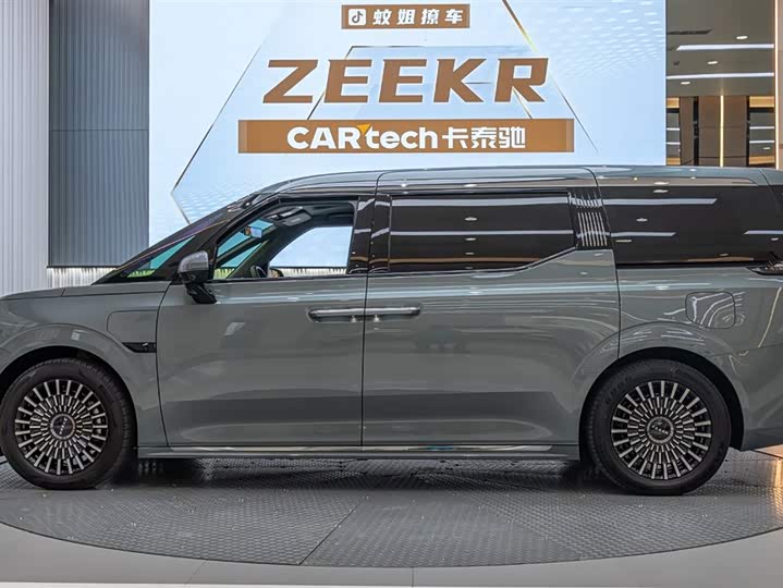 Фото 3 - Zeekr 009