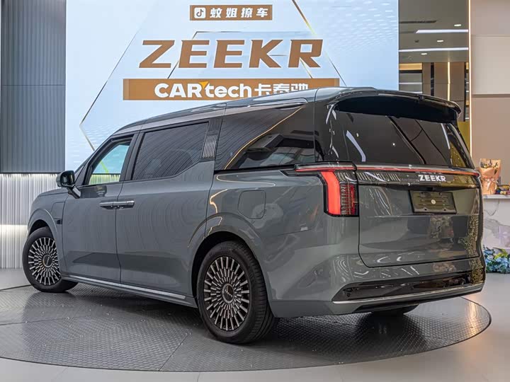 Фото 4 - Zeekr 009