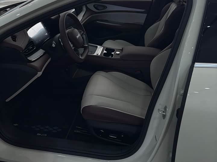 Фото 9 - BYD Seal 07 DM-i Hybrid