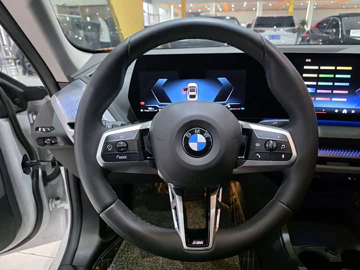 Фото 8 - BMW 2 Series