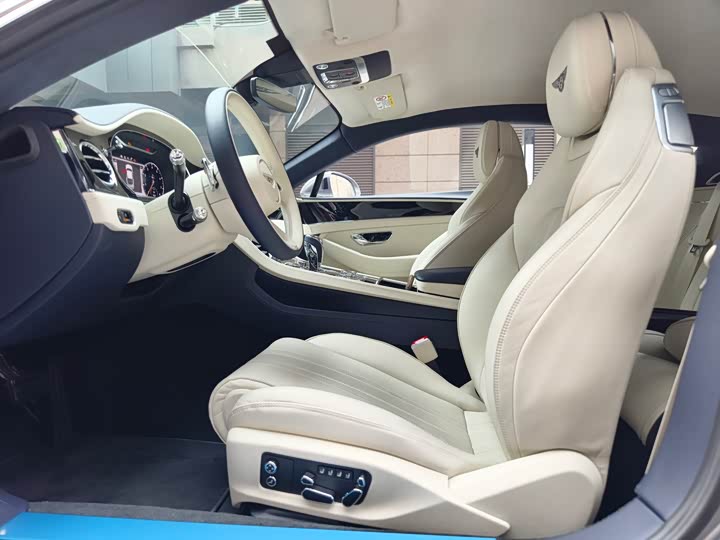 Фото 6 - Bentley Continental GT