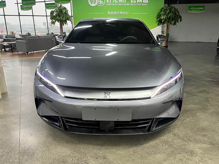 Фото 2 - BYD Han