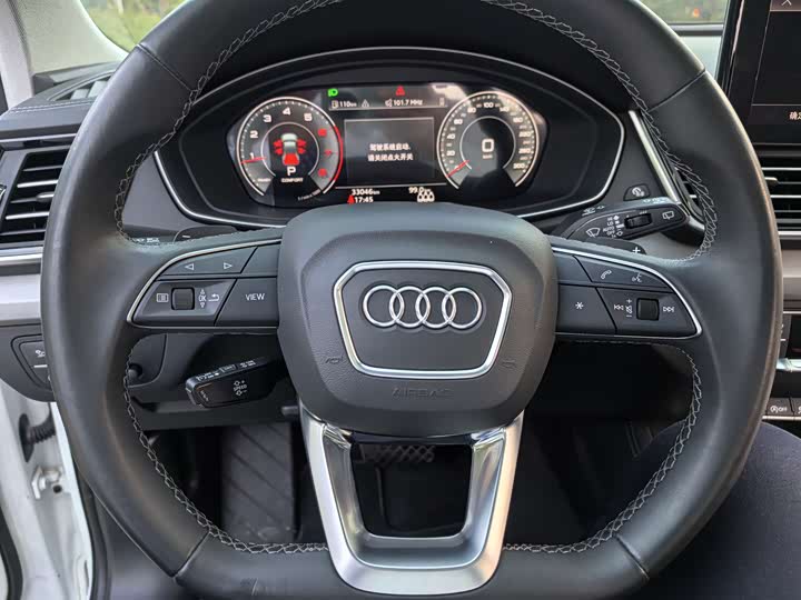 Photo 5 - Audi Q5L