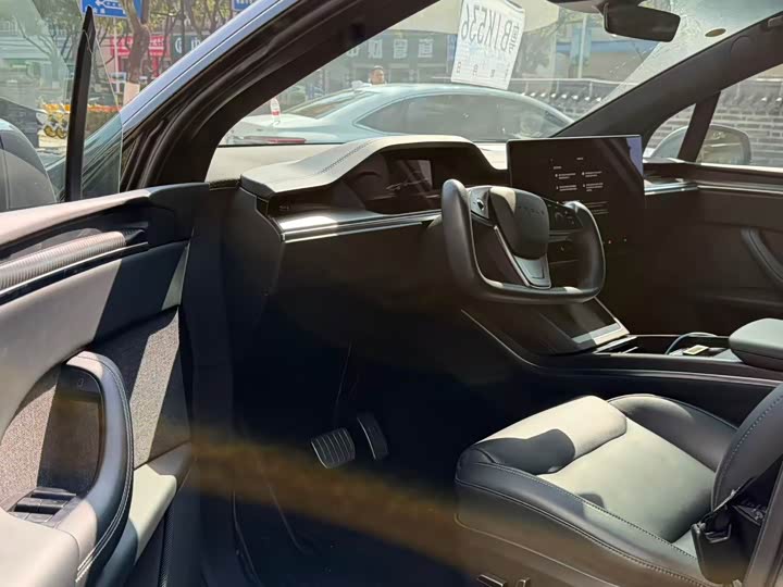 Фото 6 - Tesla Model X