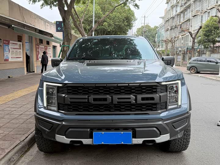 Photo 2 - Ford F-150 Raptor