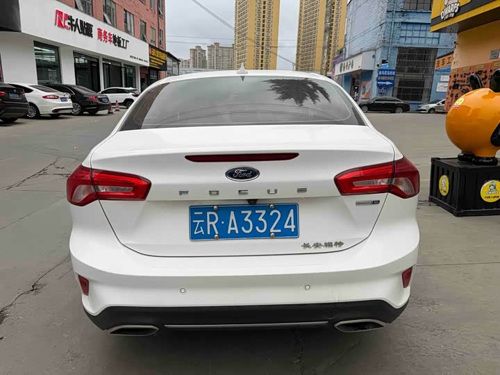 Фото 7 - Ford Focus