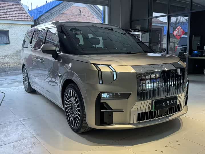 Фото 3 - Zeekr 009