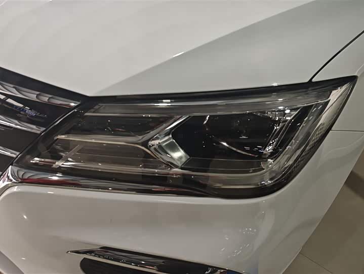 Фото 5 - Roewe Ei5