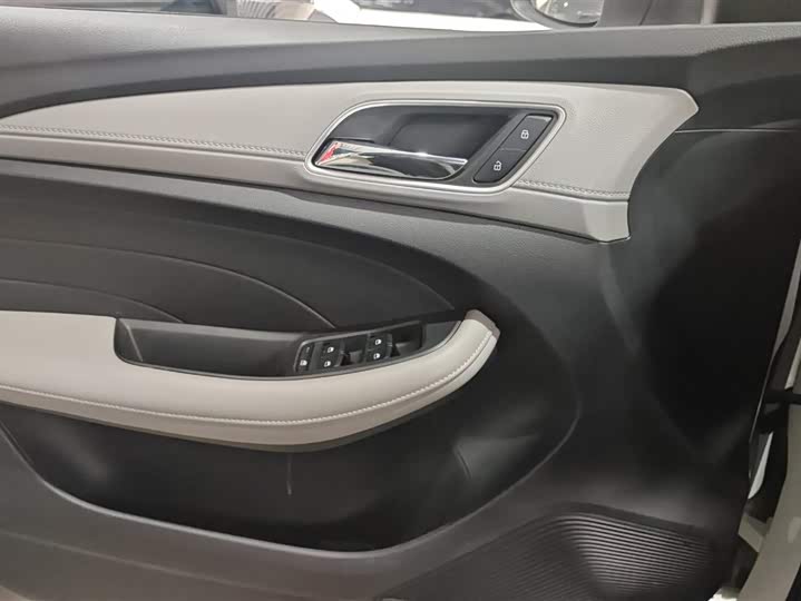 Фото 7 - Roewe Ei5