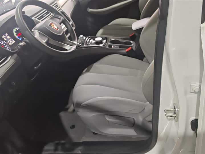 Фото 9 - Roewe Ei5