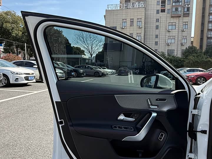 Фото 6 - Mercedes-Benz A-Class