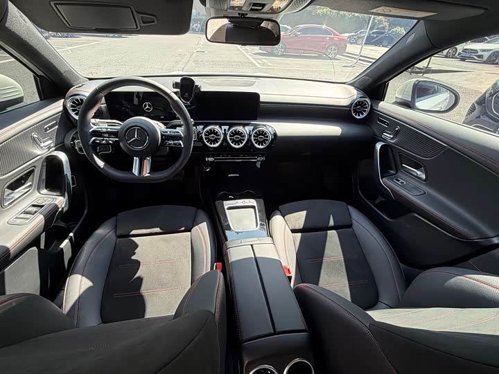 Фото 8 - Mercedes-Benz A-Class