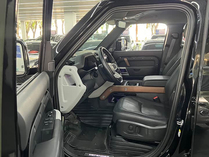 Фото 4 - Land Rover Defender