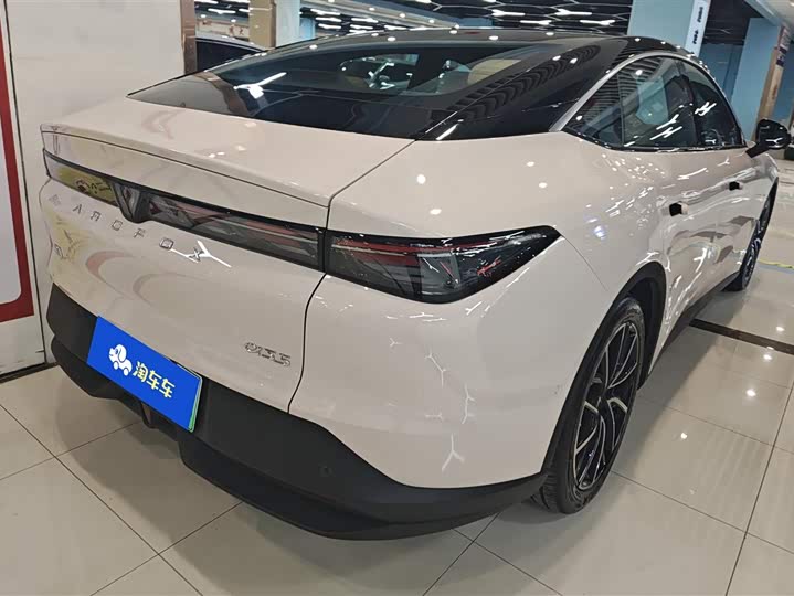 Фото 3 - BAIC Arcfox Alpha S5
