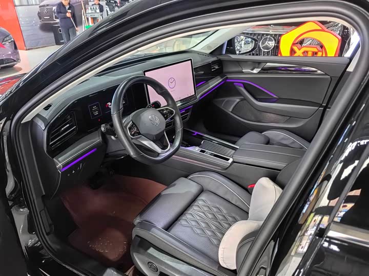 Photo 7 - Volkswagen Magotan