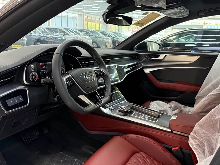 Фото 6 - Audi A7L