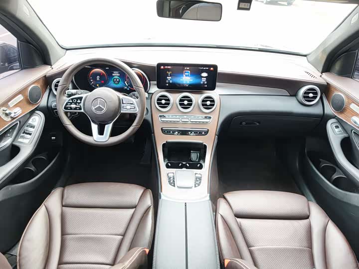 Фото 8 - Mercedes-Benz GLC-Class