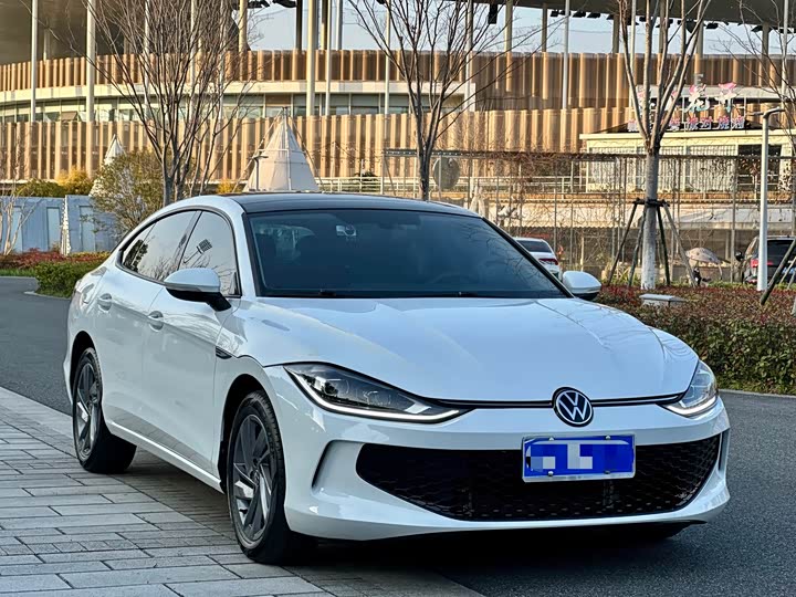 Volkswagen Lamando L 2024 2024款 凌渡L 200TSI DSG潮辣版