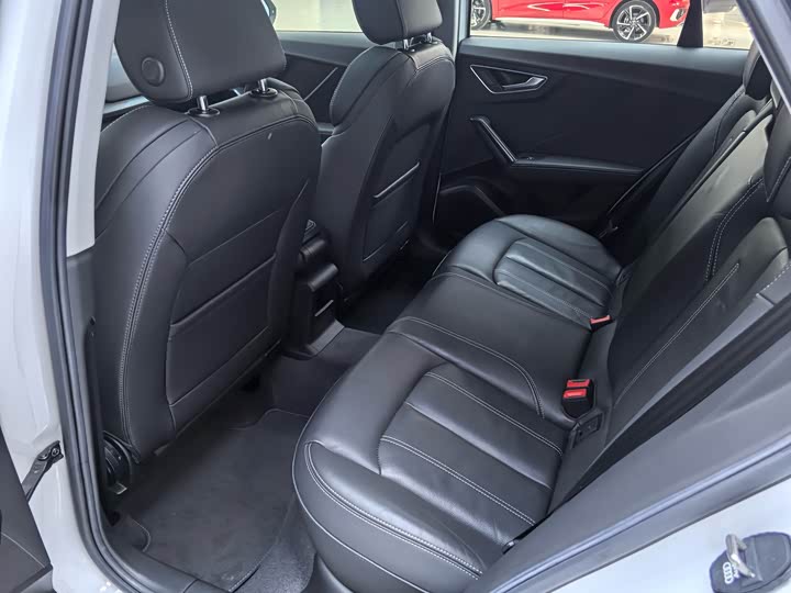 Фото 8 - Audi Q2L