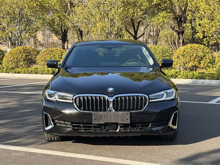 Фото 2 - BMW 5 Series