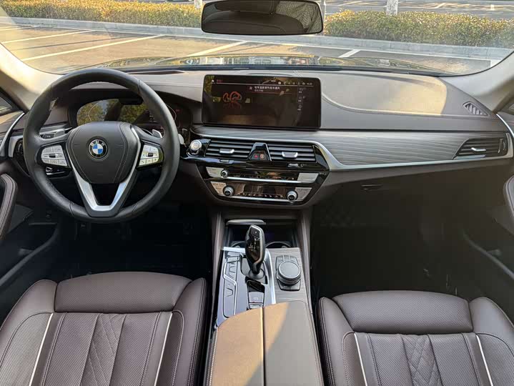 Фото 9 - BMW 5 Series