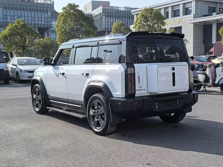 Фото 4 - Chery iCar 03