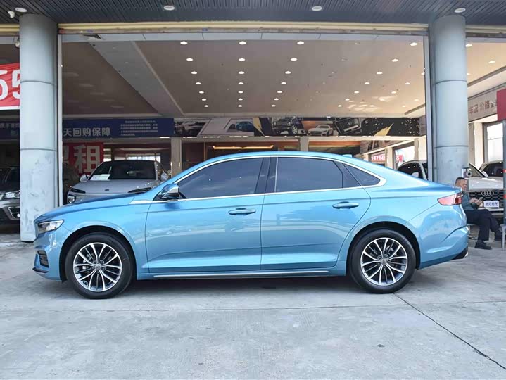 Фото 4 - Geely Preface