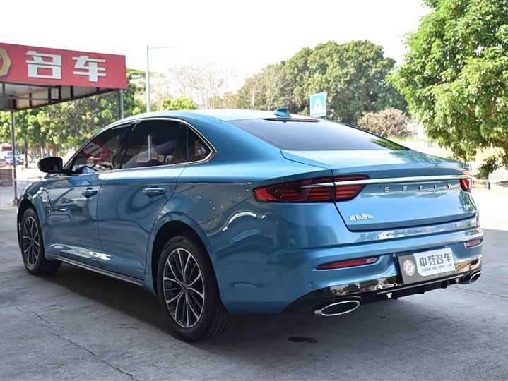 Фото 7 - Geely Preface