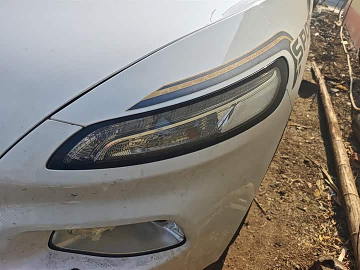 Фото 5 - Jeep Cherokee