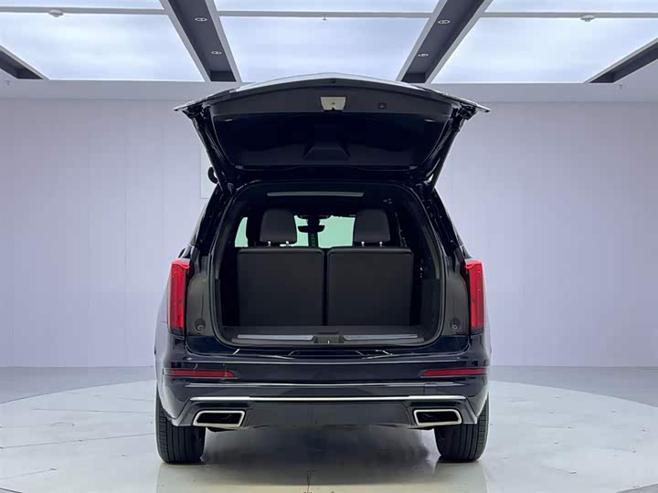 Photo 9 - Cadillac XT6