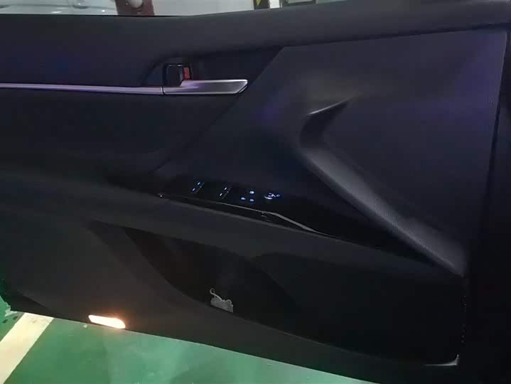 Фото 7 - Toyota Camry